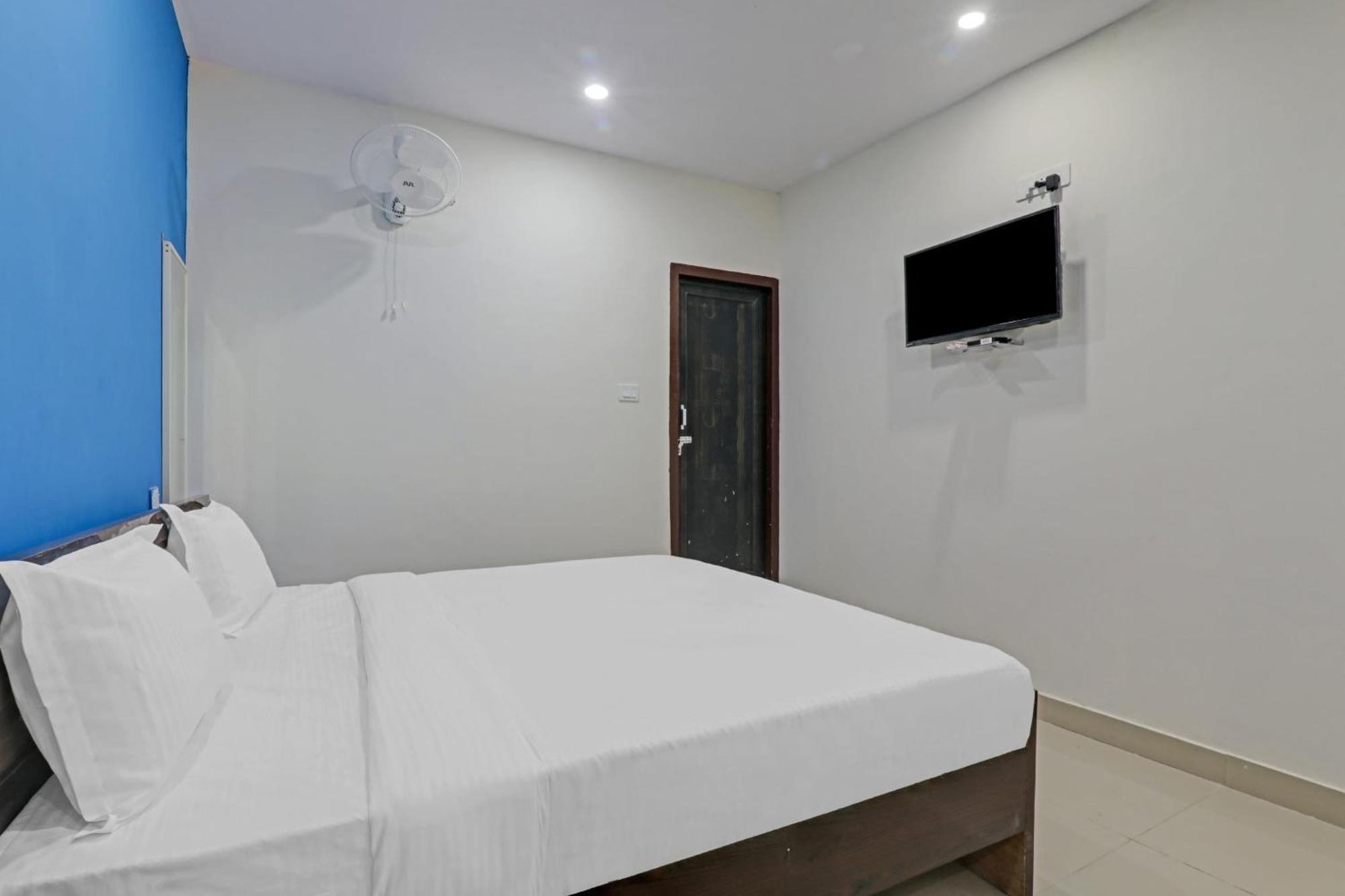 Hotel O Rudra Palace Near Phoenix United 러크나우 외부 사진
